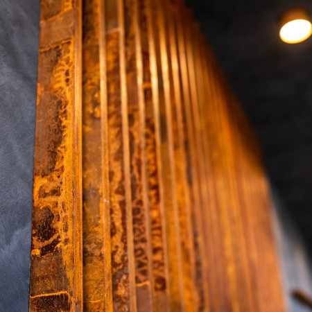 Isoplam-Oxydecor-particolare-decorazione-a-parete