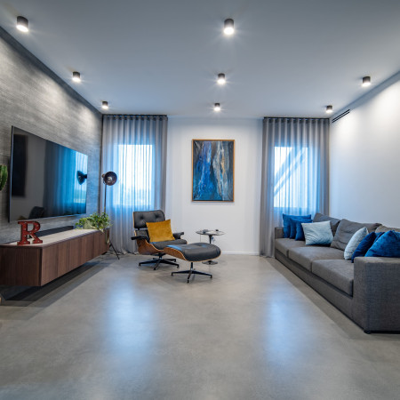 Skyconcrete%C2%AE%20Indoor%2C%20pavimento%20effetto%20nuvolato%20basso%20spessore%20finitura%20light%20gray%20-%20Villa%20privata%20Mirano%20%28VE%29%20-%20Progetto%20Arch%20Lorenzo%20Salvaro%2017